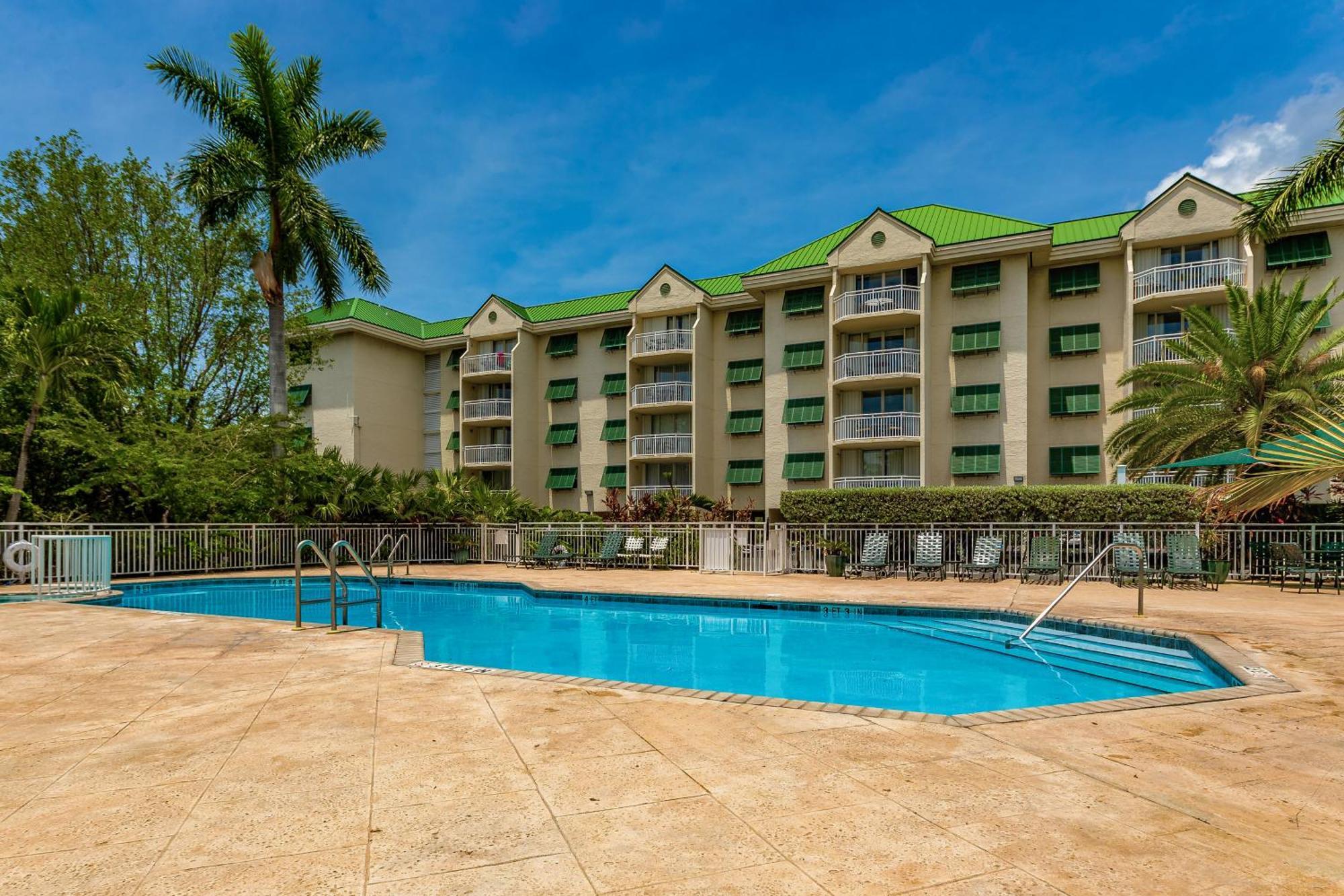 Sunrise Suites Big Kahuna Suite #202 Кей Уест Стая снимка